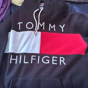 Tommy hoodie
